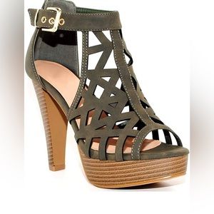 Olive Green heels size 7